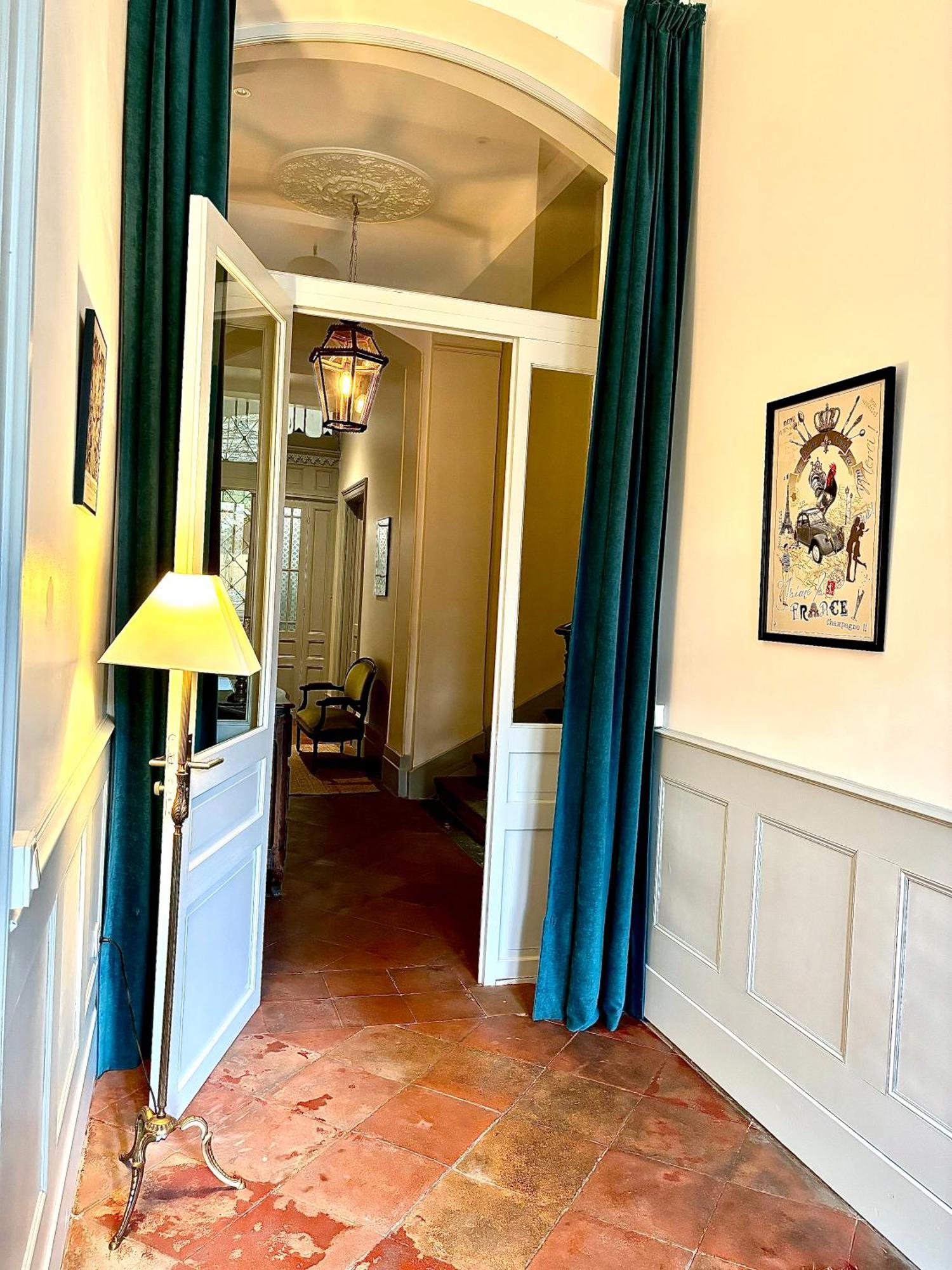 B&B Les Chambres D'Aime Carcassonne Bagian luar foto